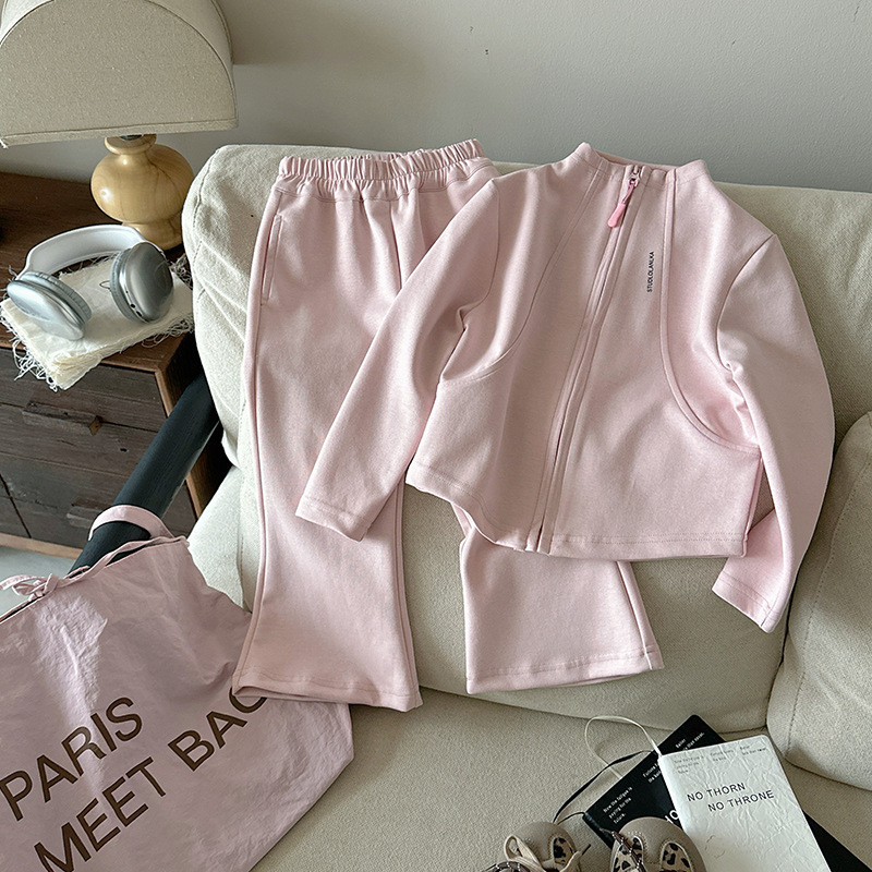 Модный комплект спортивной оде – обзор и цена Running Gear Kids